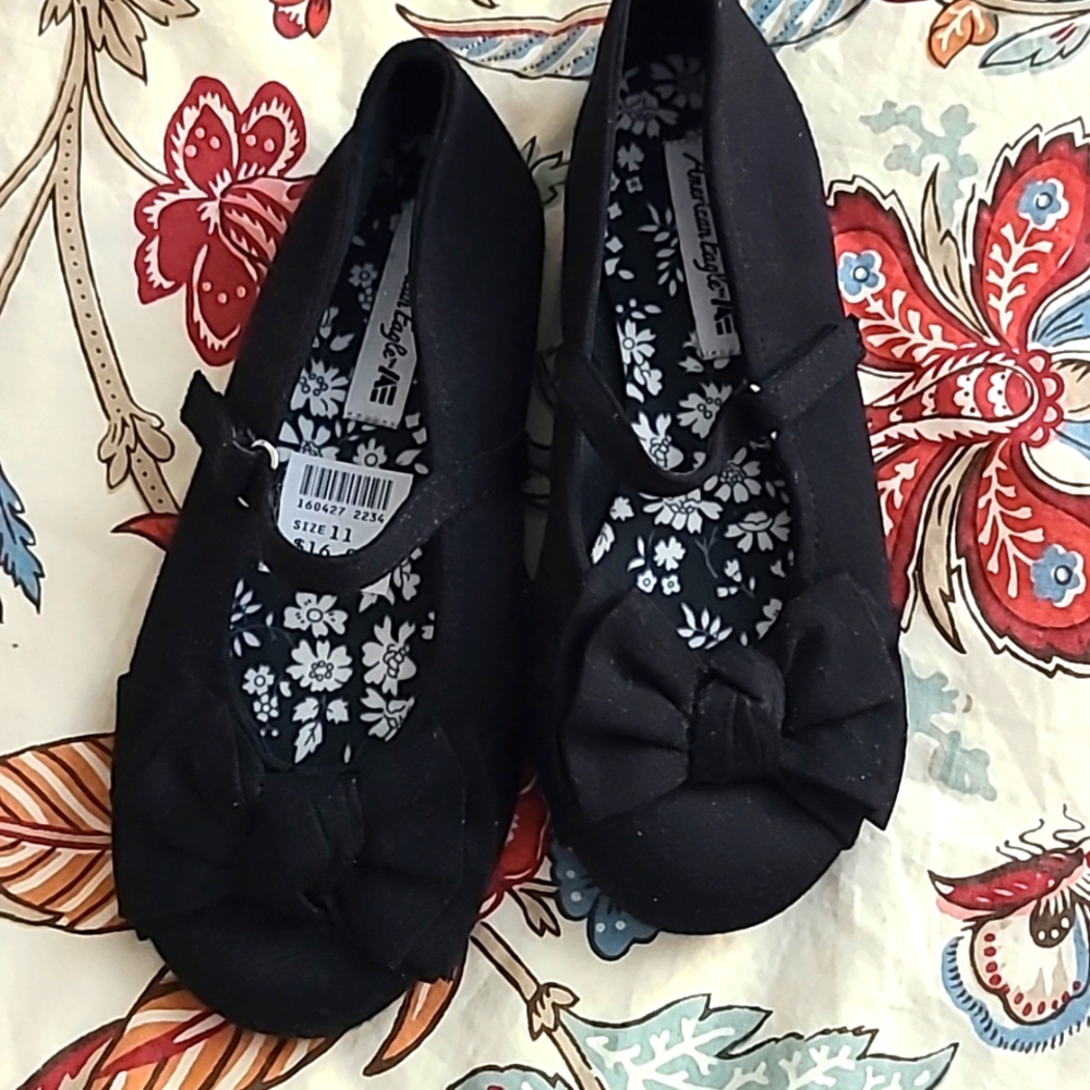 Black shoes